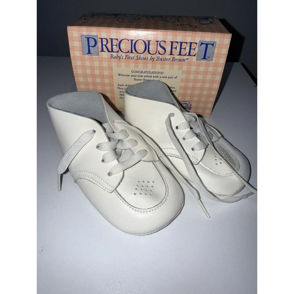 008‎ Vintage Precious Feet White Leather Baby Shoes 3M E